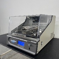 New Brunswick Innova 40 Incubator Shaker image 1